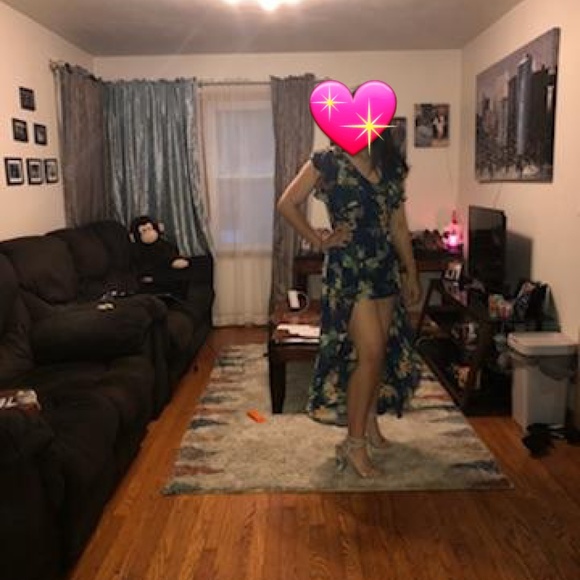 Summer dress - Picture 3 of 6